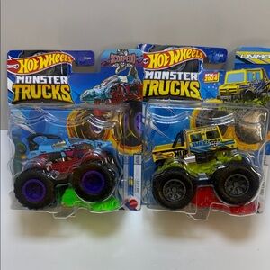 Hot Wheels Monster Trucks - Red and Yellow Set